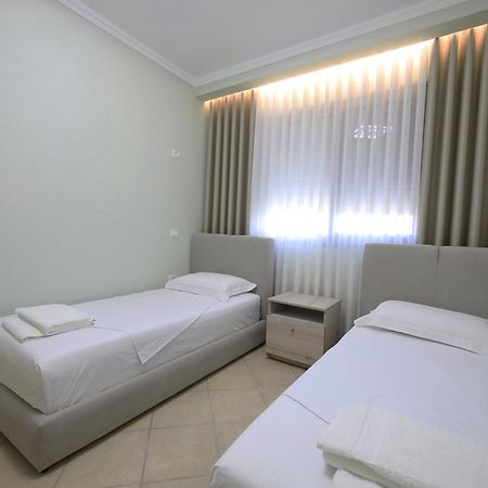 Holiday Apartment Vlore Bagian luar foto