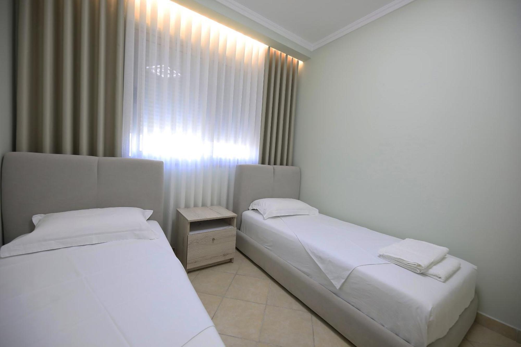Holiday Apartment Vlore Bagian luar foto