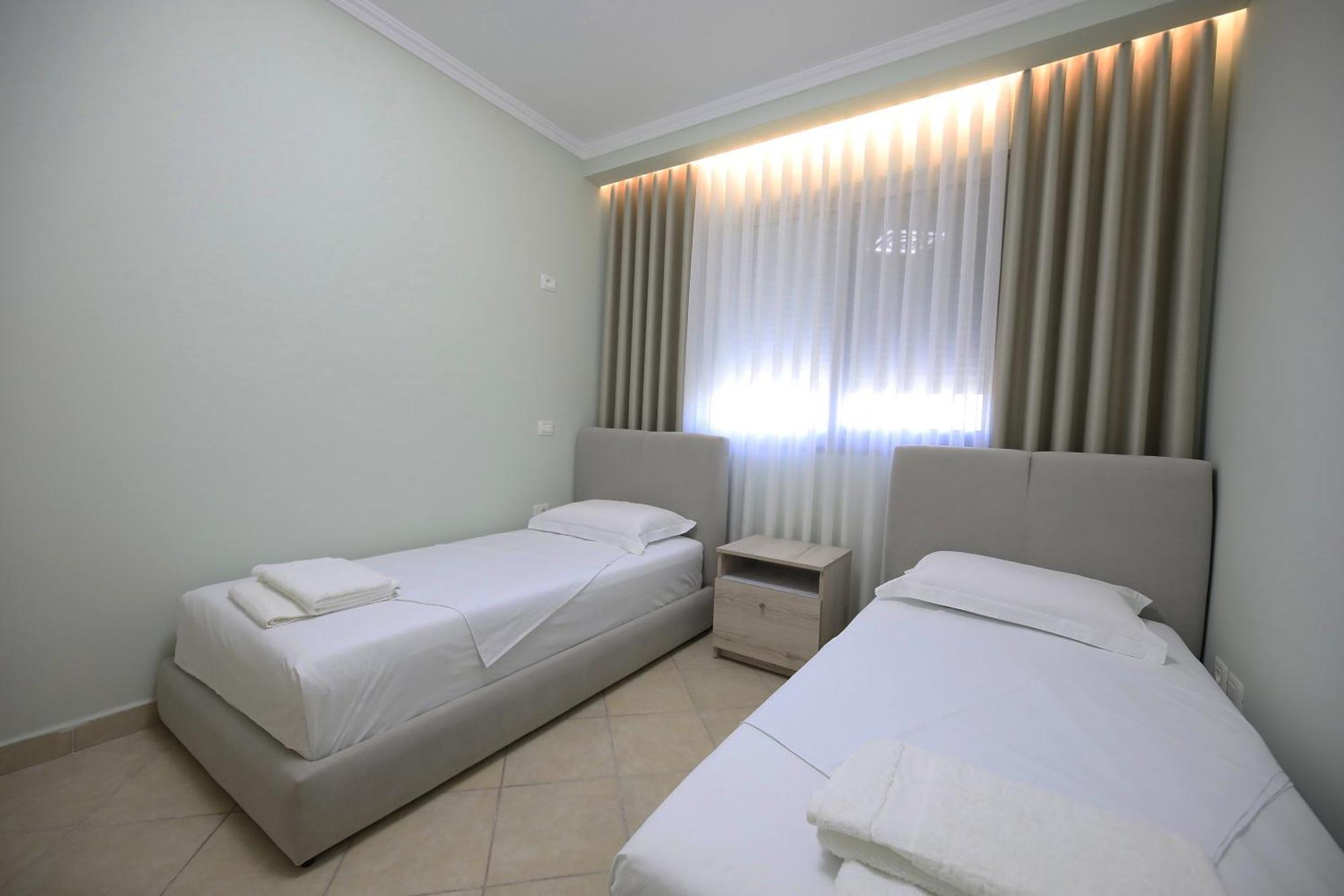 Holiday Apartment Vlore Bagian luar foto